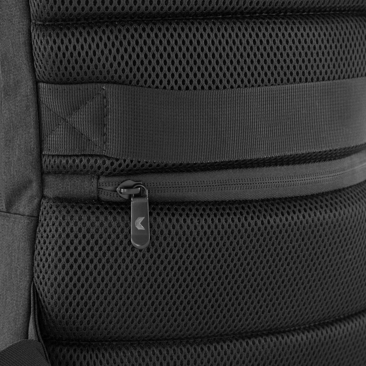 alt_-promocional_publicitario_mochila_nomawalk_Force_K21_gris_detalle_1-1.jpg
