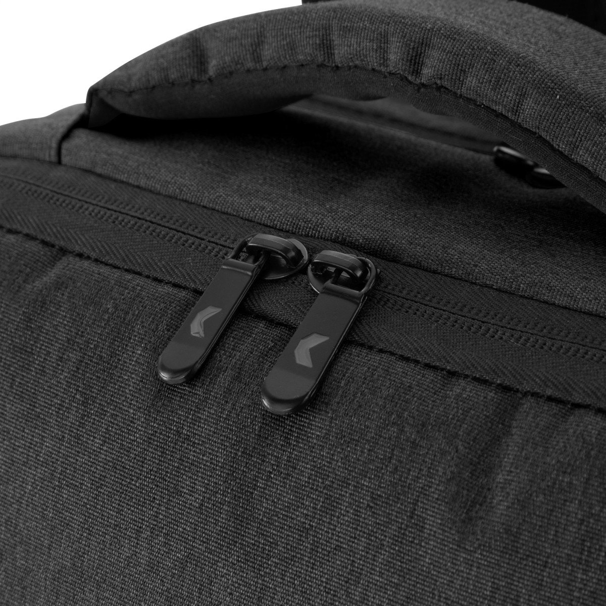 alt_-promocional_publicitario_mochila_nomawalk_Force_K21_gris_detalle_3-1.jpg