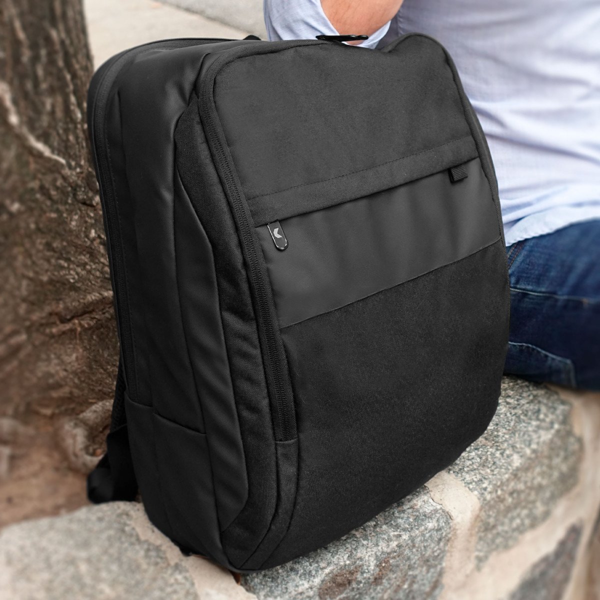 alt__promocional_publicitario_mochila_nomawalk__K7_contexto_1-3.jpg