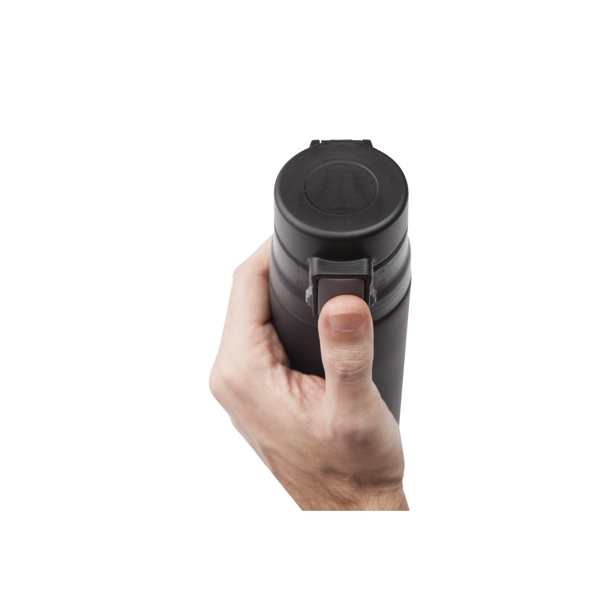 alt__promocional_publicitario_mug_negro_T534_mano_cerrado_.jpg