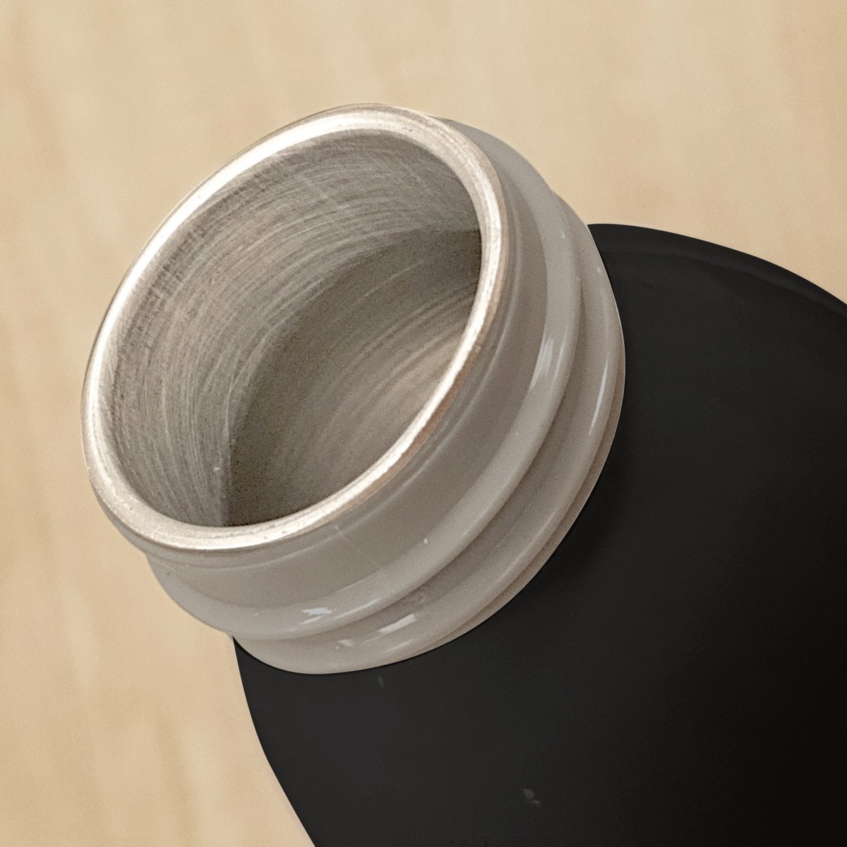 alt_promocional_publicitario_botella_aluminio_T602_negro_pico.jpg