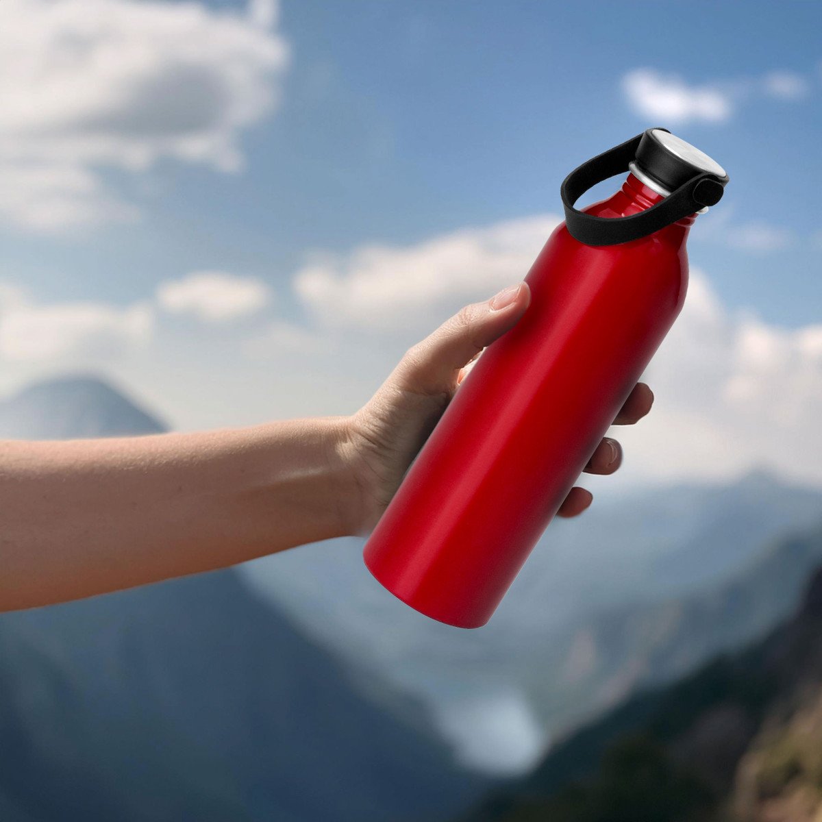 alt_promocional_publicitario_botella_aluminio_rojo_T704_contexto.jpg