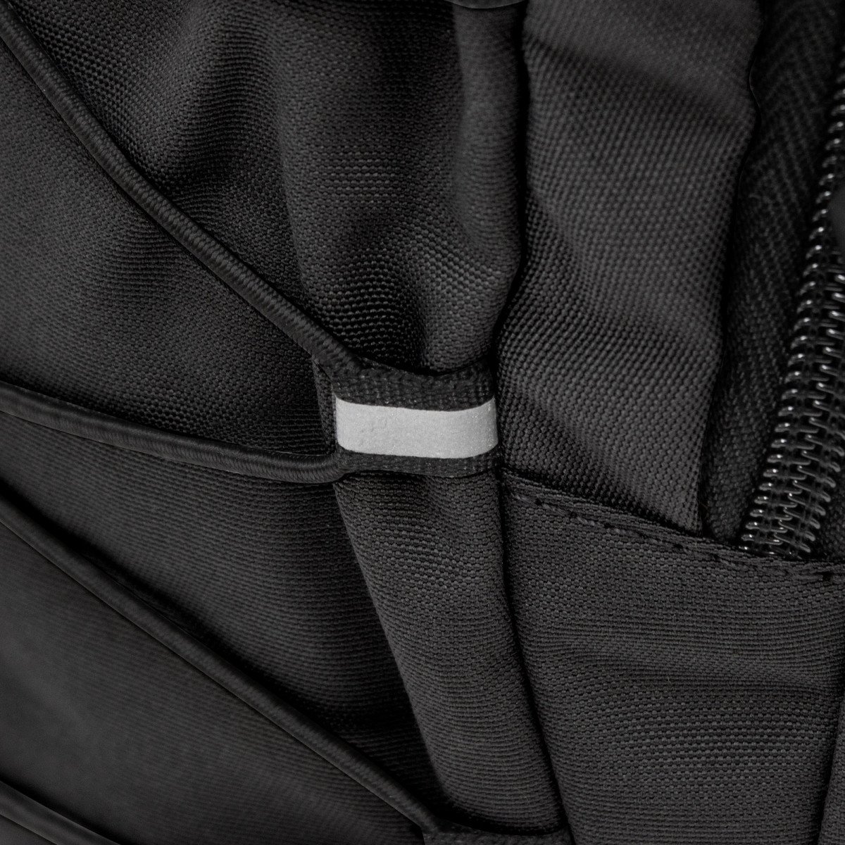 alt_promocional_publicitario_mochila_C563_negro-detalle-3-3.jpg