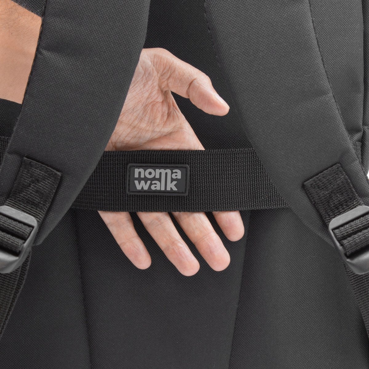 alt_promocional_publicitario_mochila_nomawalk_K8_negro_zoom2-2.jpg