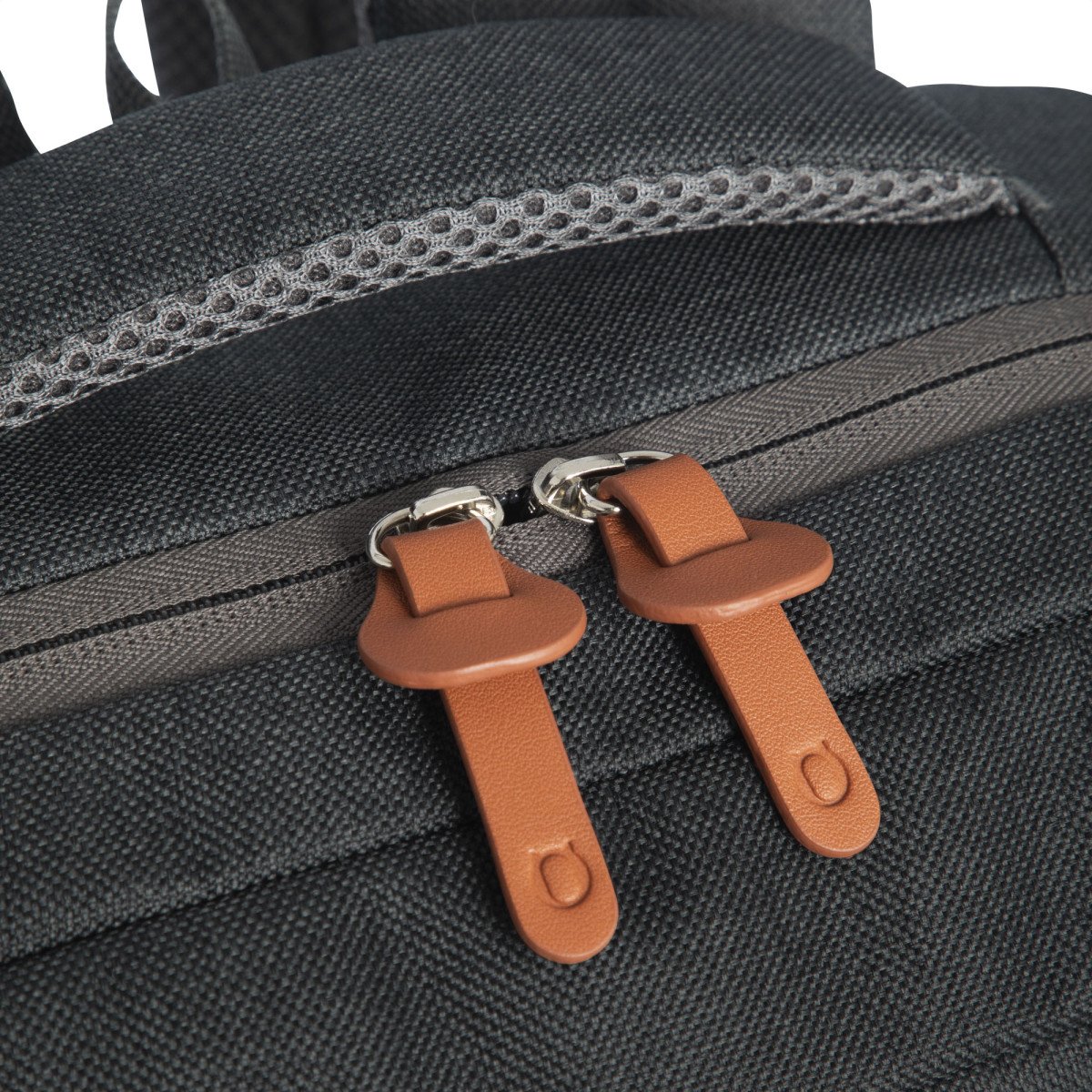 alt_promocional_publicitario-mochila_G326_gris_oscuro_detalle_2-2.jpg