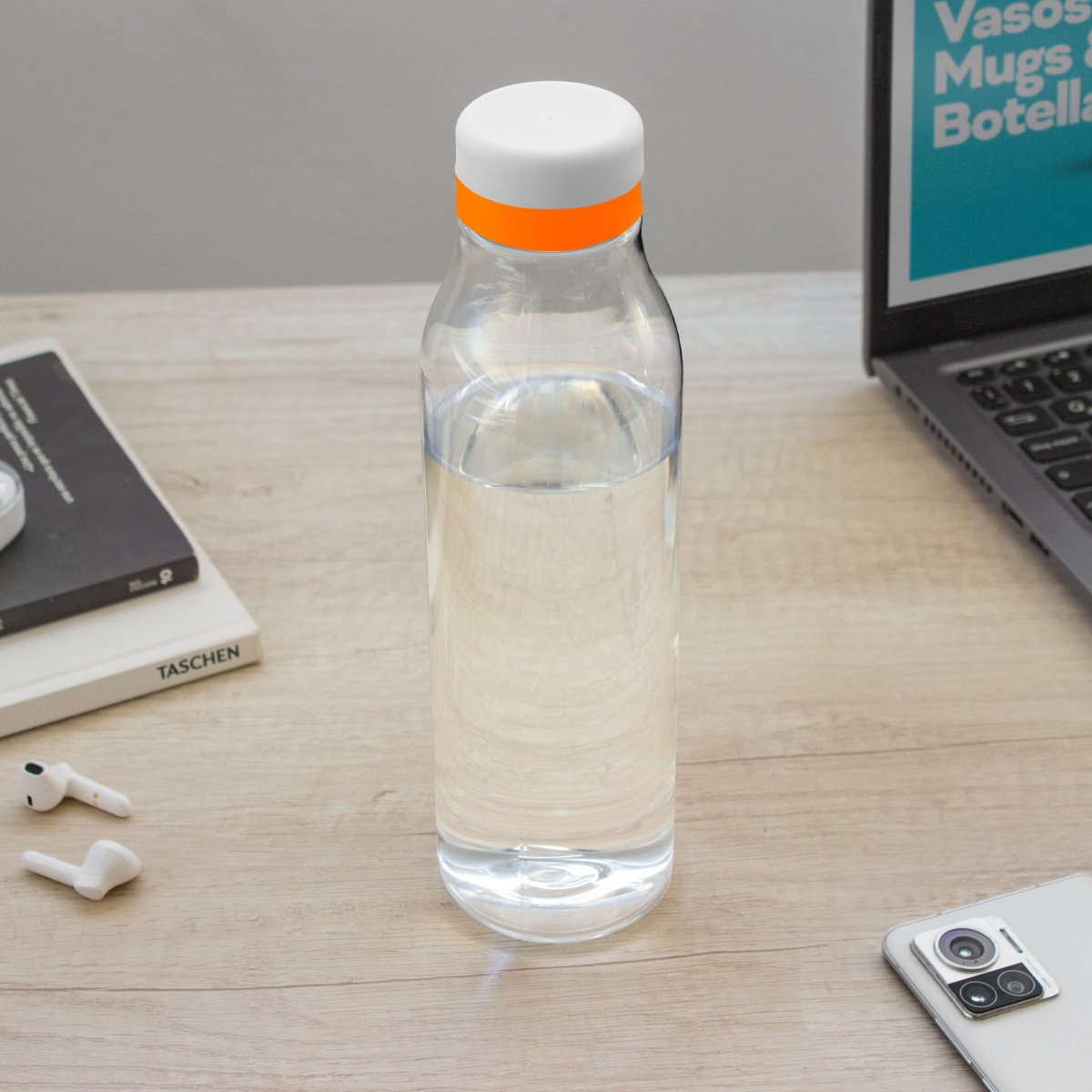 alt_promocional_publicitario_botella_PET_Cristalino_T719_T720K_Tapa_Blanca_Naranja_Contexto-3.jpg