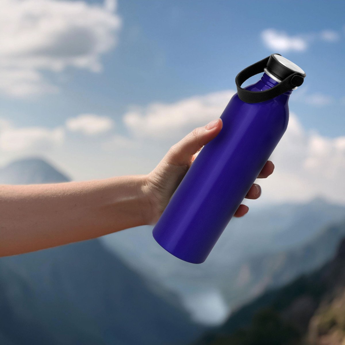 alt_promocional_publicitario_botella_aluminio_azul_T704_contexto-2.jpg