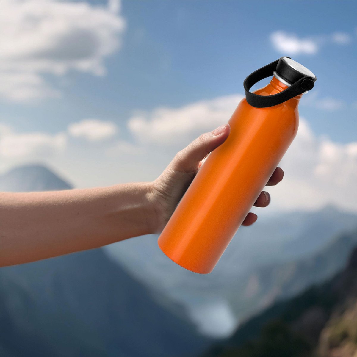 alt_promocional_publicitario_botella_aluminio_naranja_T704_contexto-2.jpg