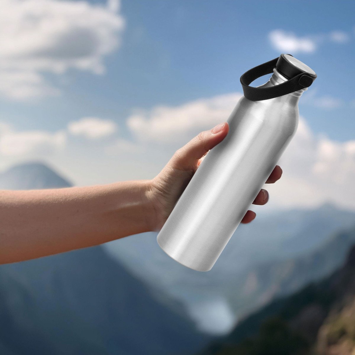 alt_promocional_publicitario_botella_aluminio_plata_T704_contexto-2.jpg