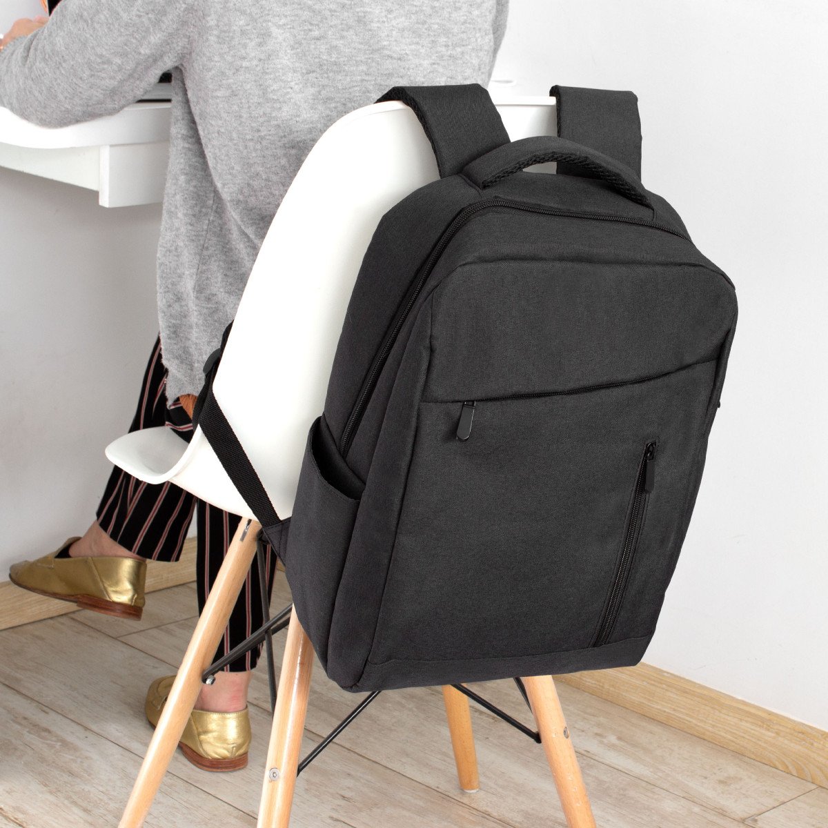 alt_promocional_publicitario_mochila_C561_contexto-1-1.jpg