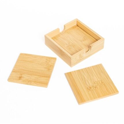 Set de 4 portavasos con base en bamboo. (HL6711)