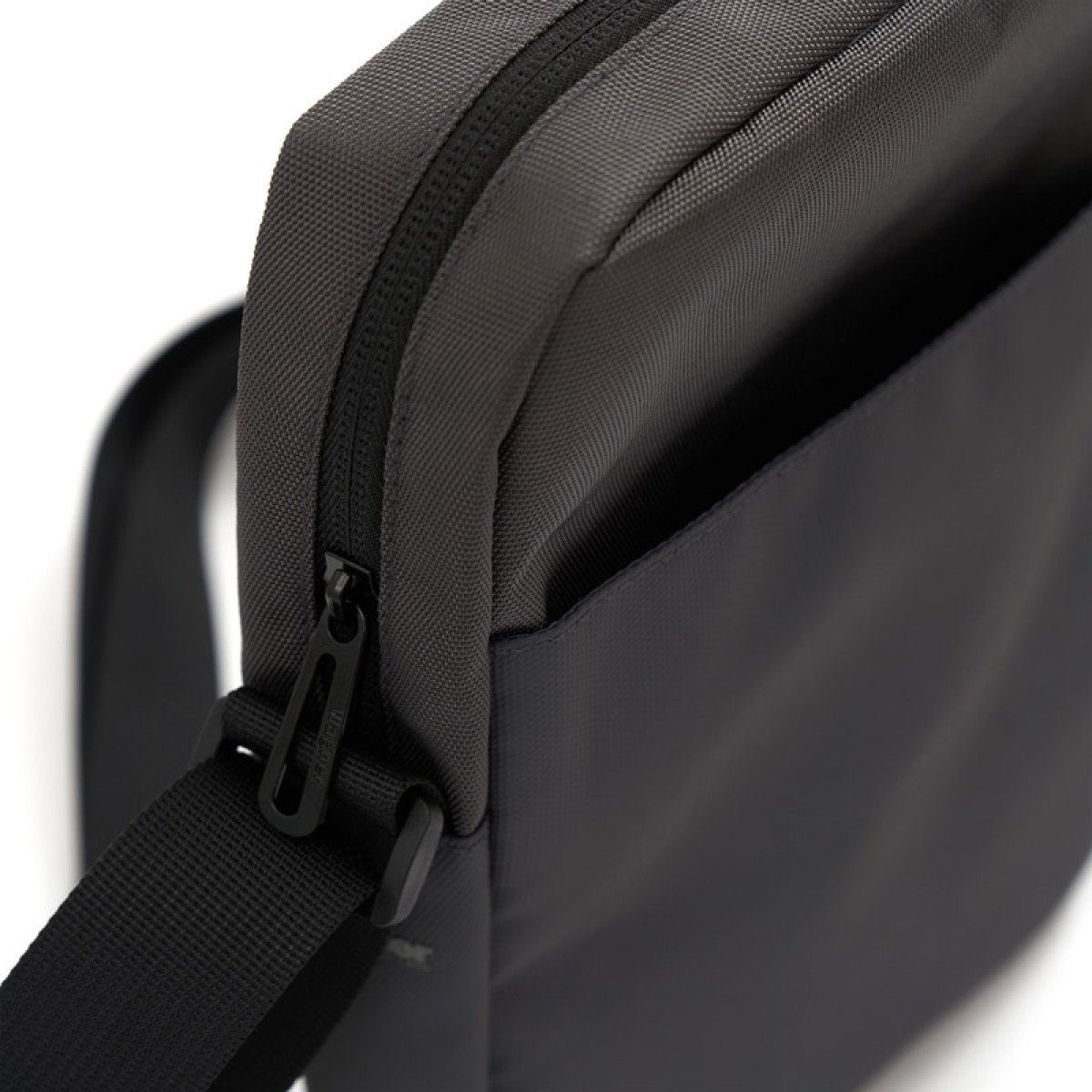 Morral20Koffer20Gris2072Cjpg18-1711374210-1.jpg