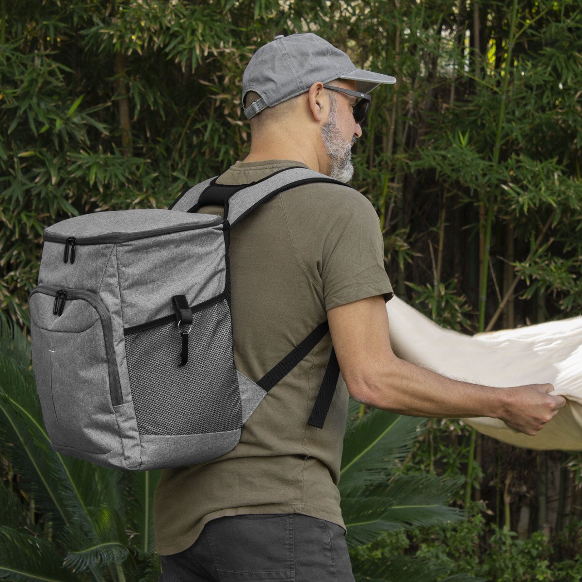 alt_promocional_publicitario-mochila_cooler_T759_contexto-1.jpg