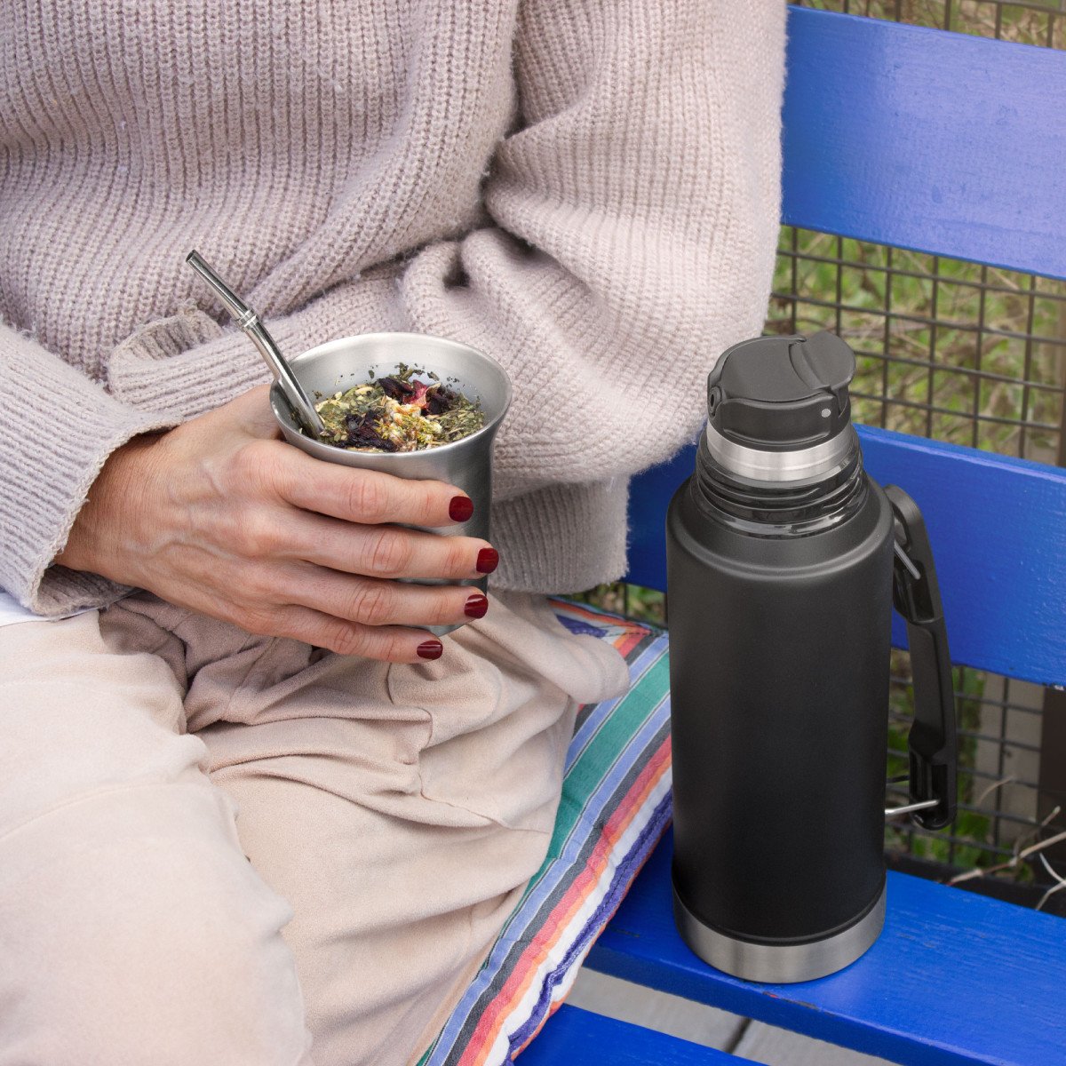 alt_promocional_publicitario_T745_Termo_Mate_Vacuum_contexto-1-2.jpg