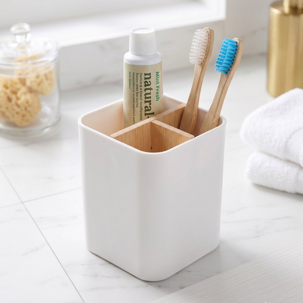 alt_promocional_publicitario_portaobjetos_plastico_madera_T822_contexto_3.jpg